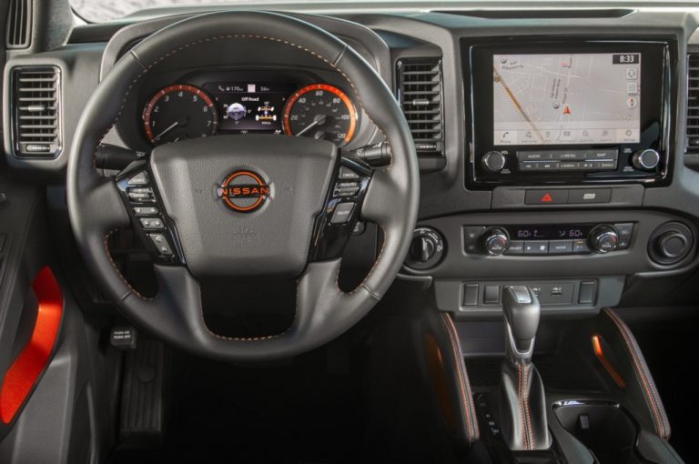 Nissan Frontier 2021: immagini ufficiali