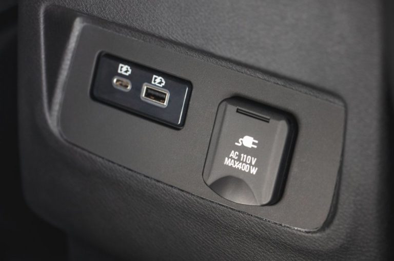 Nissan Frontier 2021: immagini ufficiali