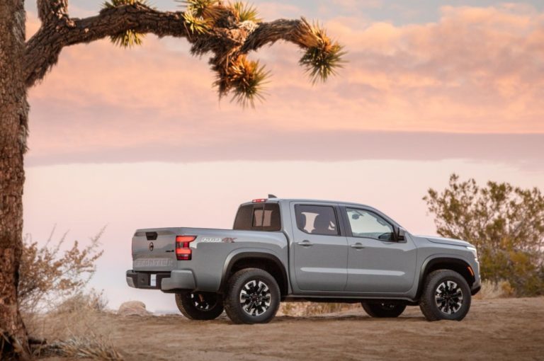 Nissan Frontier 2021: immagini ufficiali