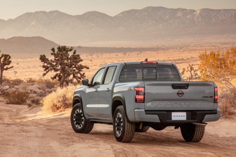Nissan Frontier 2021: immagini ufficiali