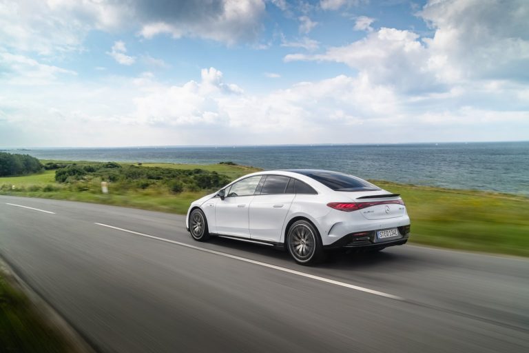 Mercedes-AMG EQE 43 4Matic ed EQE 53 4Matic+ 2022: immagini ufficiali