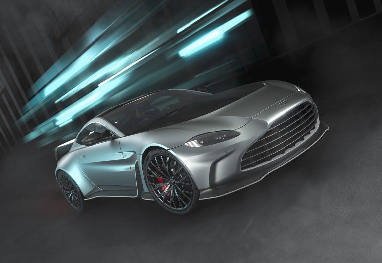 Aston Martin V12 Vantage: immagini ufficiali