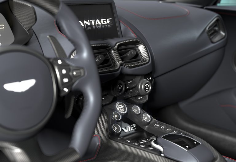 Aston Martin V12 Vantage: immagini ufficiali