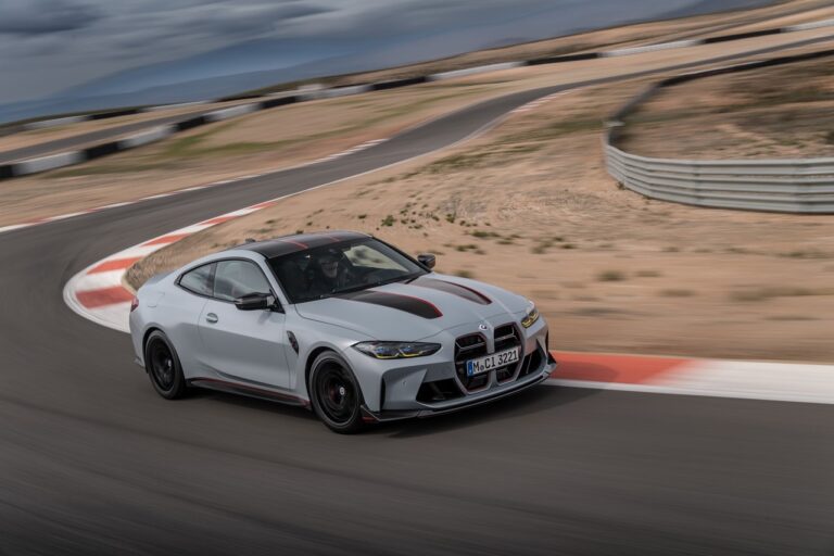 Bmw M4 CSL 2022: immagini ufficiali