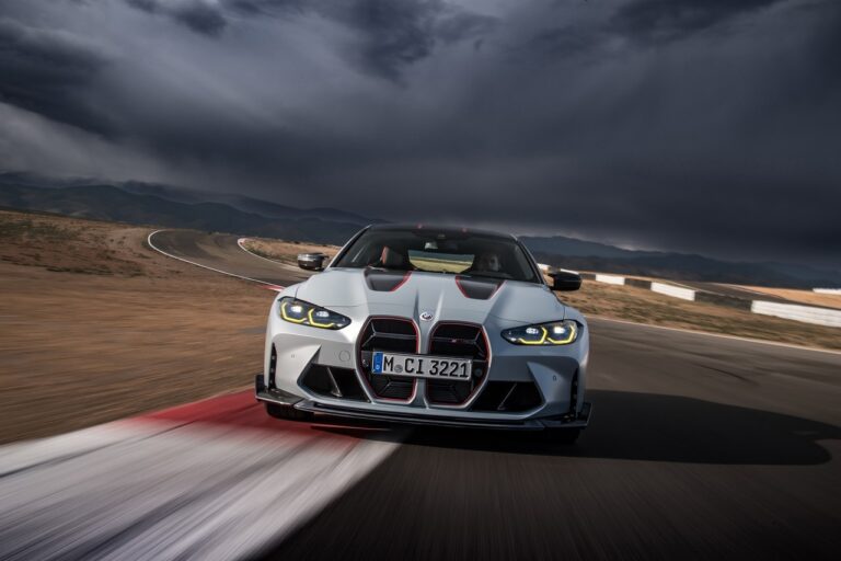 Bmw M4 CSL 2022: immagini ufficiali