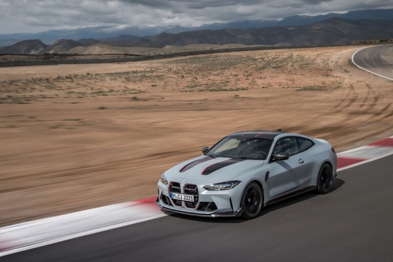 Bmw M4 CSL 2022: immagini ufficiali
