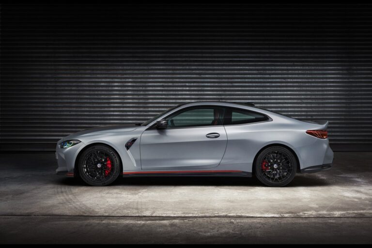 Bmw M4 CSL 2022: immagini ufficiali