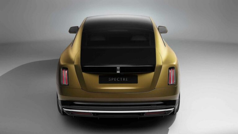 Rolls-Royce Spectre: immagini