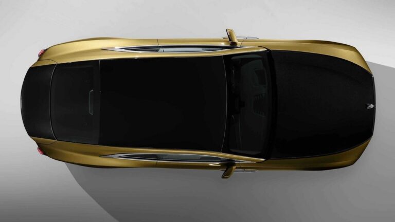 Rolls-Royce Spectre: immagini