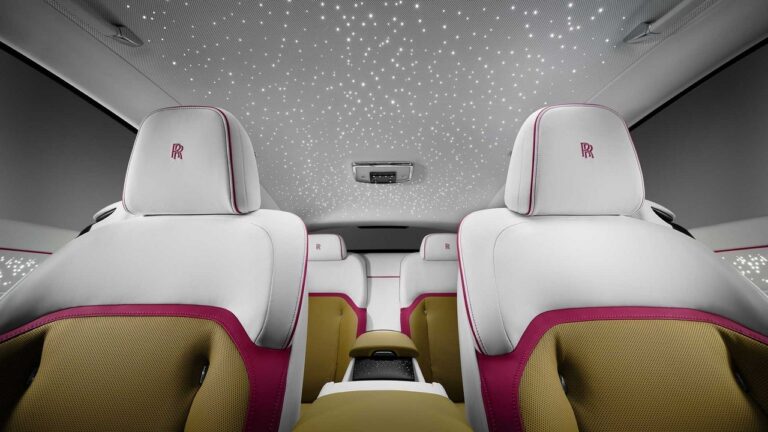 Rolls-Royce Spectre: immagini