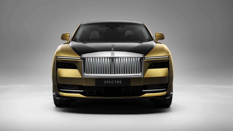 Rolls-Royce Spectre: immagini