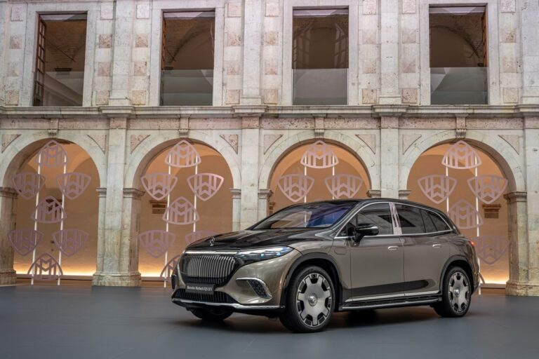 Mercedes-Maybach EQS SUV: immagini ufficiali