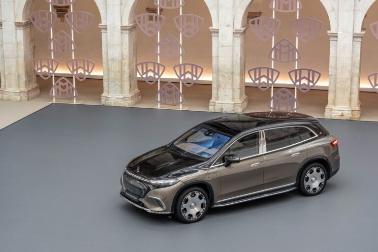 Mercedes-Maybach EQS SUV: immagini ufficiali