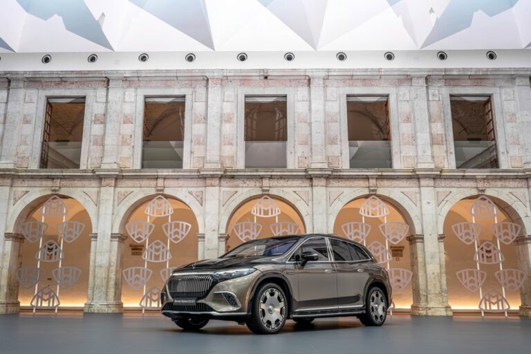 Mercedes-Maybach EQS SUV: immagini ufficiali