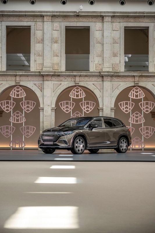 Mercedes-Maybach EQS SUV: immagini ufficiali