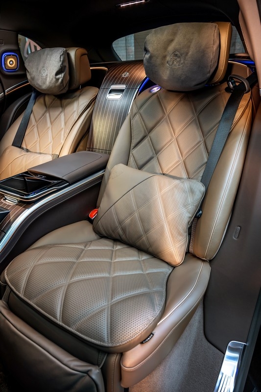 Mercedes-Maybach EQS SUV: immagini ufficiali