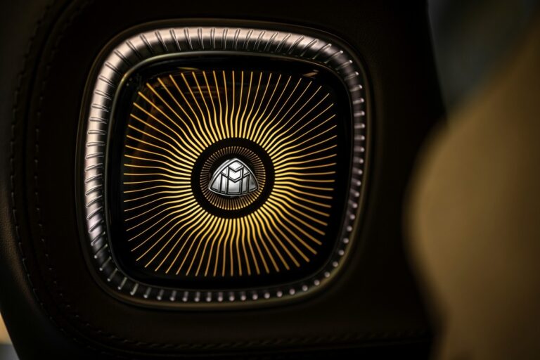 Mercedes-Maybach EQS SUV: immagini ufficiali