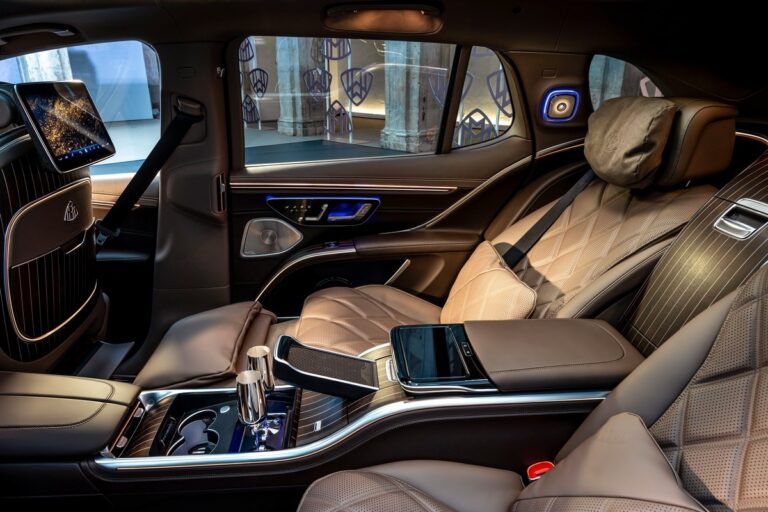 Mercedes-Maybach EQS SUV: immagini ufficiali