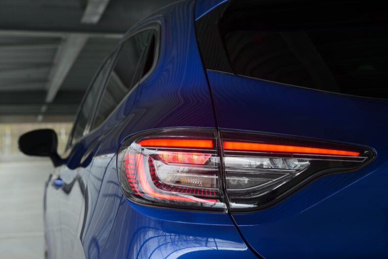Nuova Renault Clio 2023: immagini ufficiali